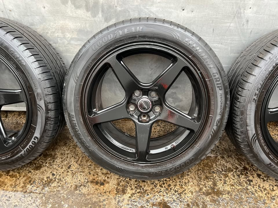 Auscar 18” Black Alloy Wheels with Good Tyres