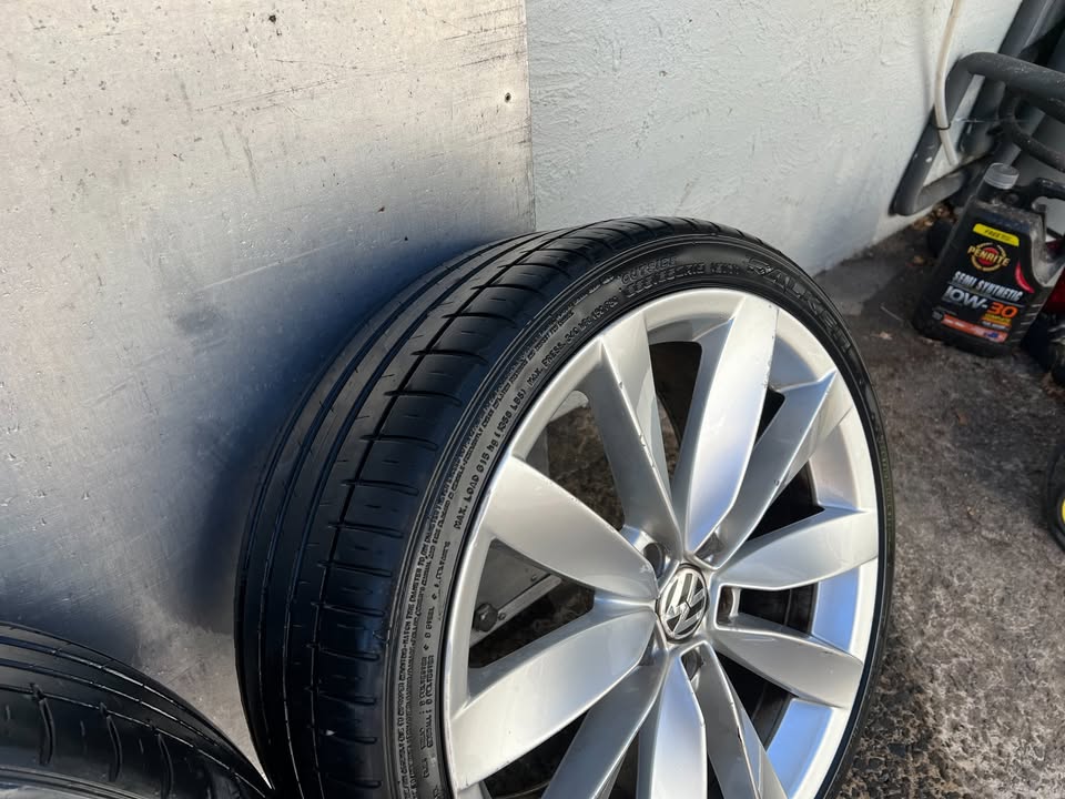 Volkswagen 19" Alloy Wheels with Good Tyres