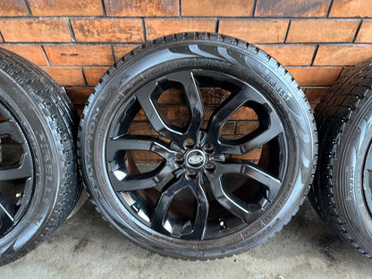 Landrover Range Rover 20” Alloy Wheels with Pirelli Tyres