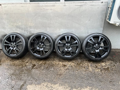 Mercedes Benz 18" Alloy Wheels with Excellent Tyres