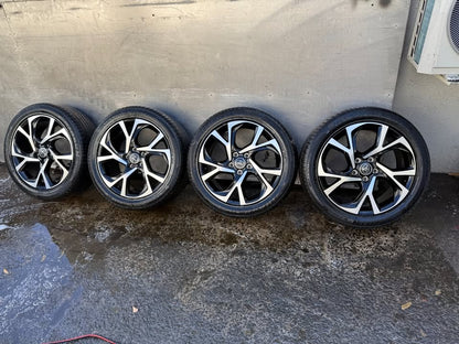 Toyota CH-R 18" Alloy Wheels with Excellent Tyres