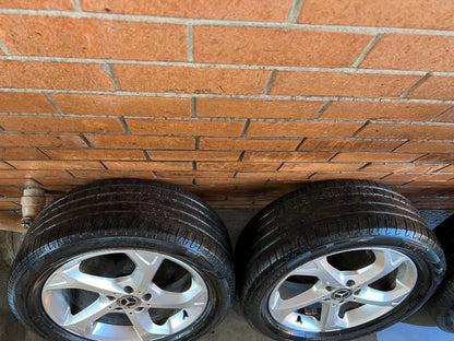 Mercedes Benz 18" Alloy Wheels with Pirelli Tyres