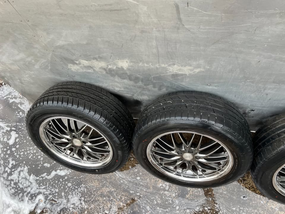 ANZ 18" Alloy Wheels with Tyres