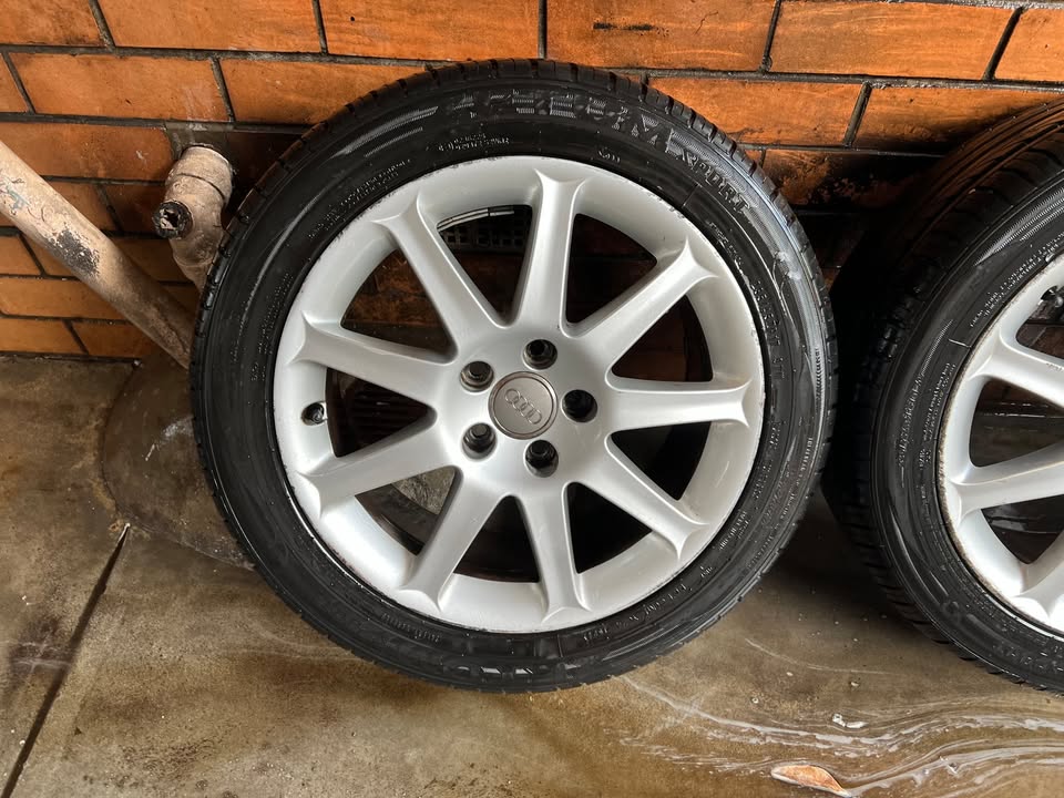 Audi 17” Alloy Wheels with Like New Tyres