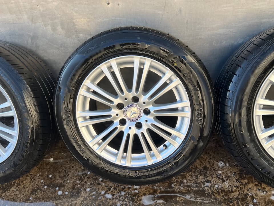Mercedes Benz 16" Alloy Wheels with Good Tyres