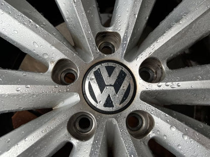 Volkswagen Passat 17" Alloy Wheels with Good Tyres