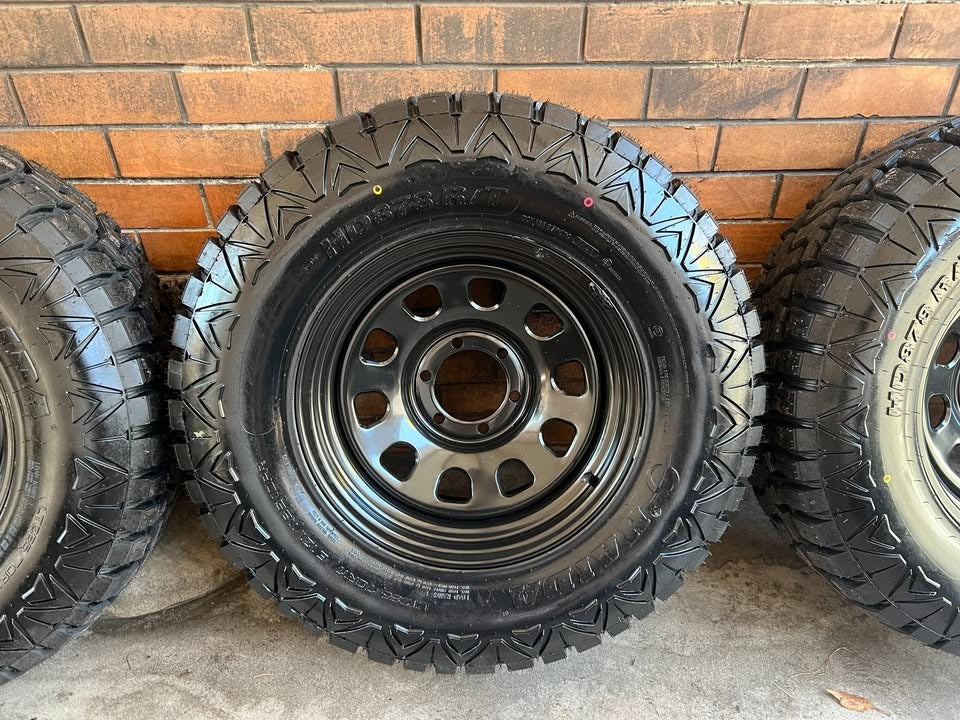 33" Rugged Terrain Tyres on 6 Stud Rims New