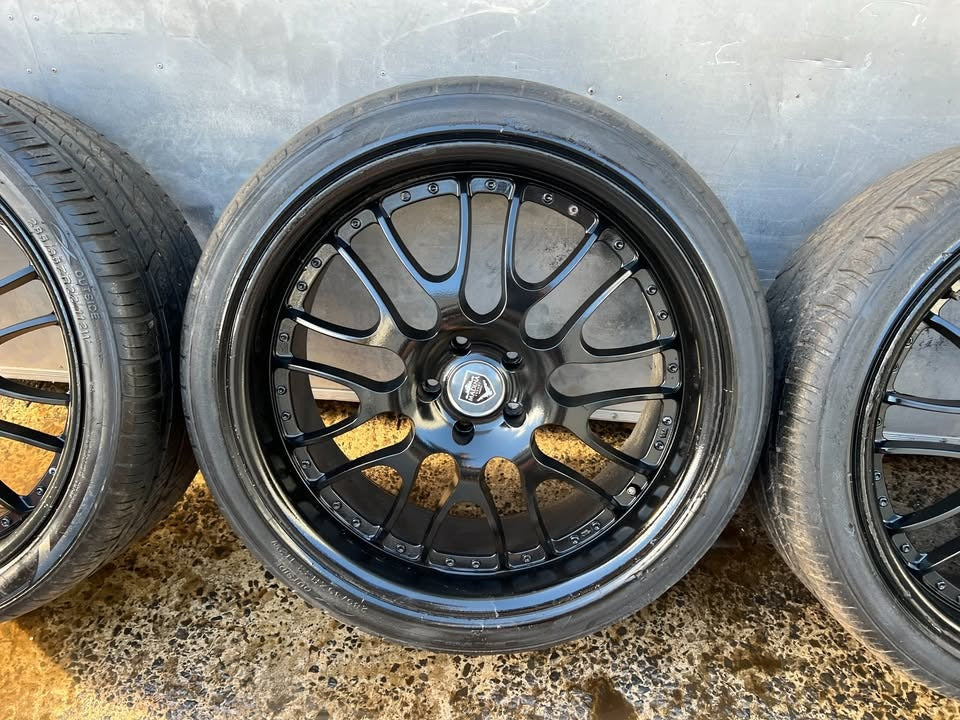 Madina Forged 22” Alloy Wheels with Good Tyres