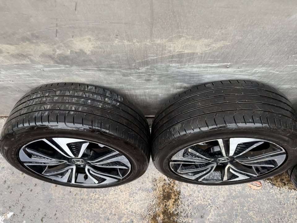 Honda Civic/Accord/HRV 17" Alloy Wheels with Tyres