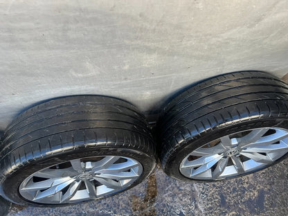 Volkswagen Golf/Passat 18" Alloy Wheels with Good Tyres