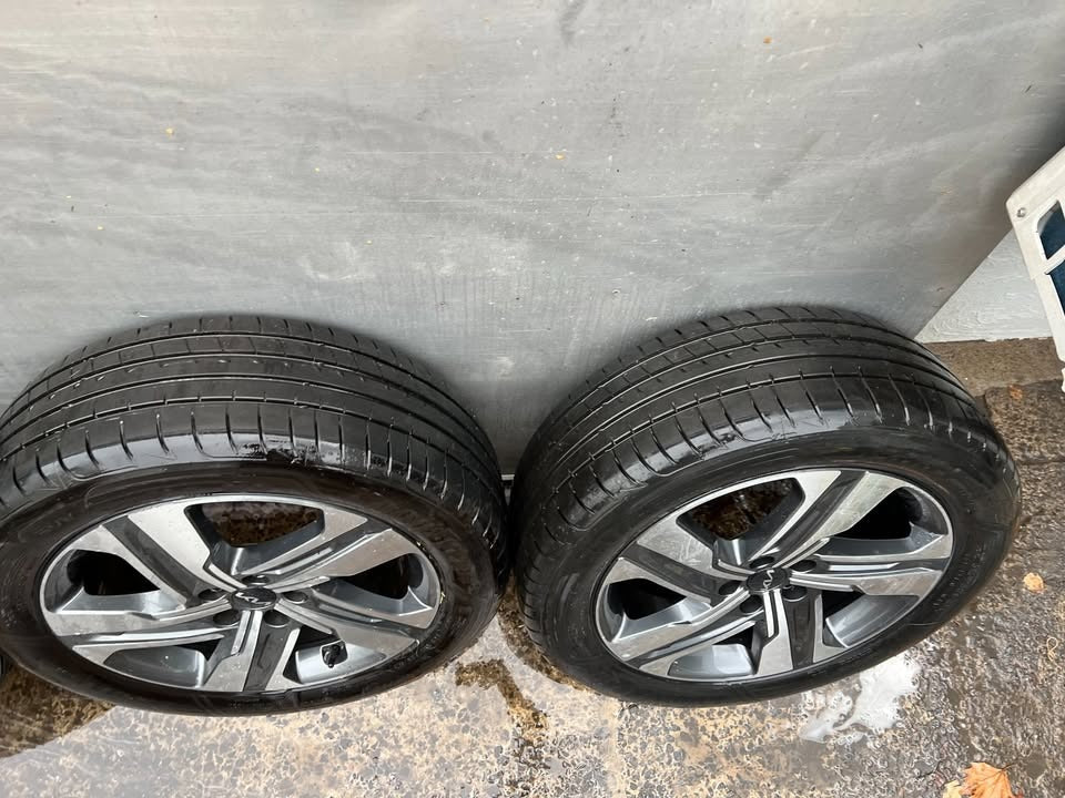 Kia Sorento 19” Alloy Wheels with Goodyear Tyres