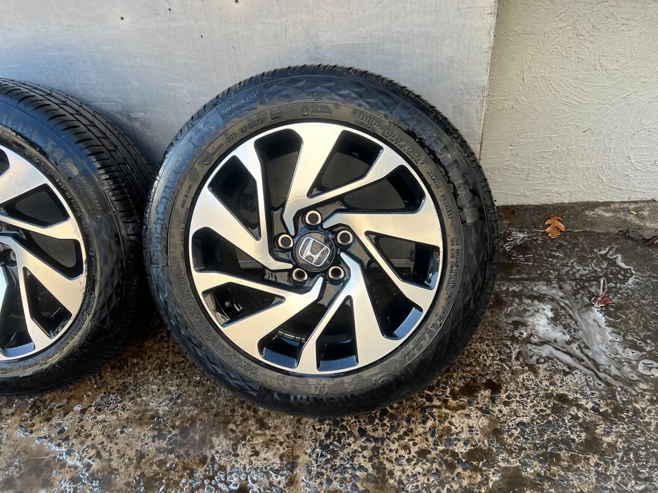 Honda Civic 16" Alloy Wheels with Tyres