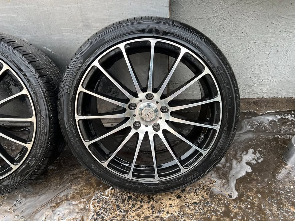 Rodney Jane Racing 18' Alloy Wheels with Excellent Tyres
