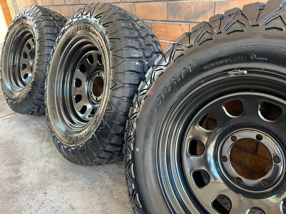 33" Rugged Terrain Tyres on 6 Stud Rims New