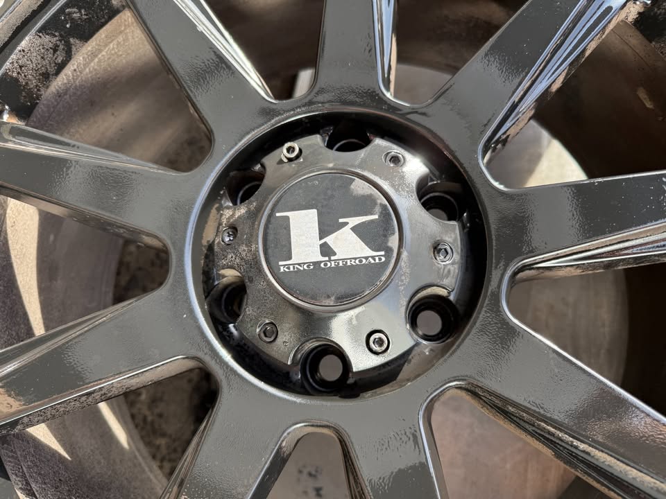King 20" Alloy Wheels with Nitto A/T Tyres