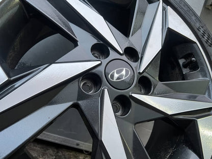 Hyundai Elantra 17” Alloy Wheels with Tyres