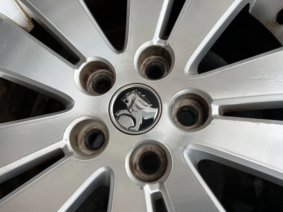 Holden Caprice 18" Alloy Wheels with Goodyear Tyres