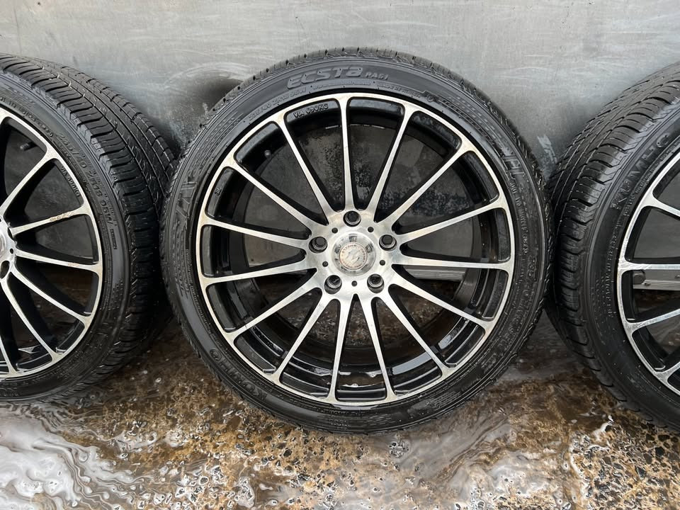 Rodney Jane Racing 18' Alloy Wheels with Excellent Tyres