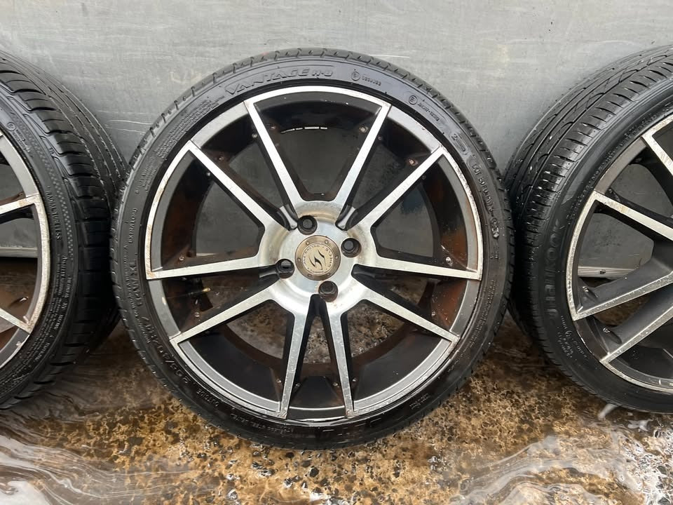 Rodney Jane 4 Stud 17” Alloy Wheels with Tyres