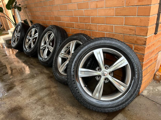 Renault Koleos 17" Alloy Wheels with Excellent Tyres