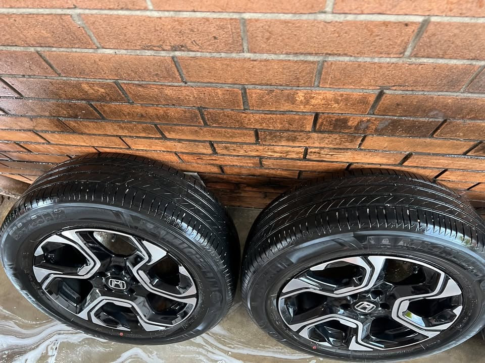 Honda CRV 18" Alloy Wheels with Michelin Tyres