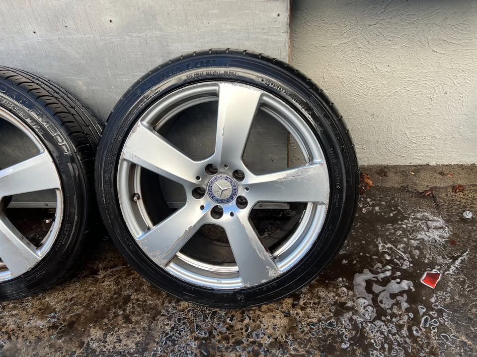 Mercedes Benz 18" Alloy Wheels with Excellent Tyres