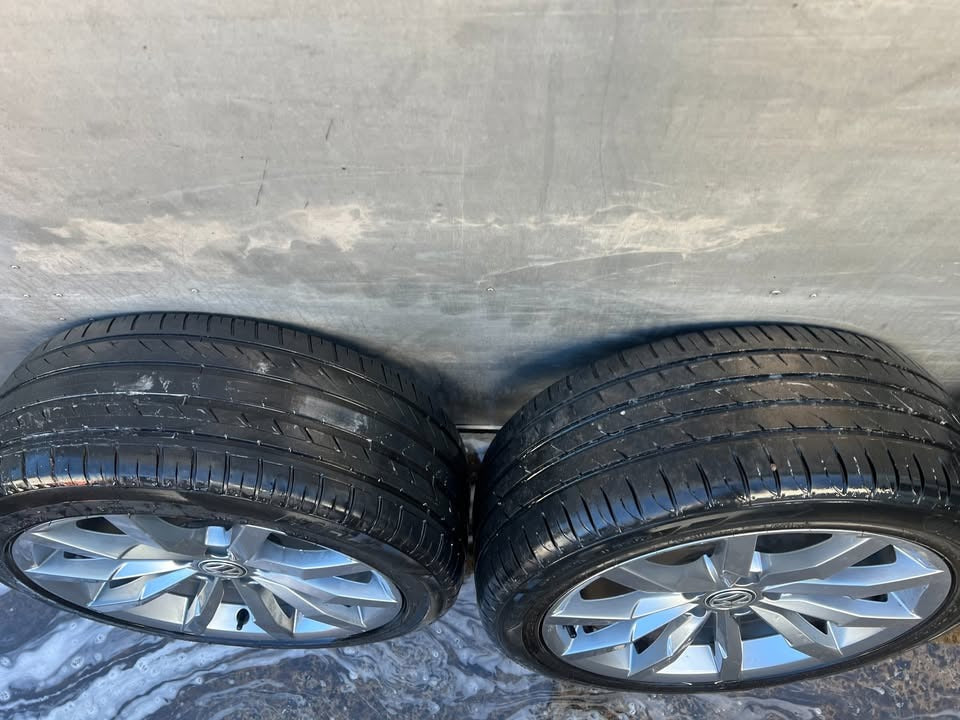 Volkswagen Golf/Passat 18" Alloy Wheels with Good Tyres