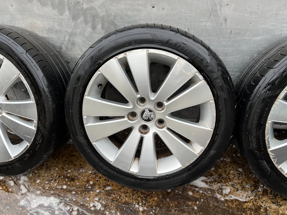 Holden Caprice 18" Alloy Wheels with Goodyear Tyres