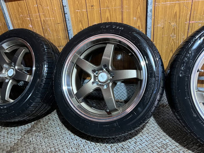 Dished 18" Gold/Chrome Alloy Wheels with Excellent Tyres