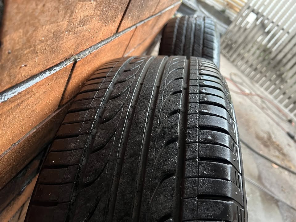 Kia Sorento 17” Alloy Wheels with Excellent Tyres