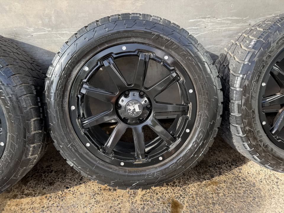 King 20" Alloy Wheels with Nitto A/T Tyres