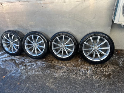 Volkswagen Golf/Passat 18" Alloy Wheels with Good Tyres