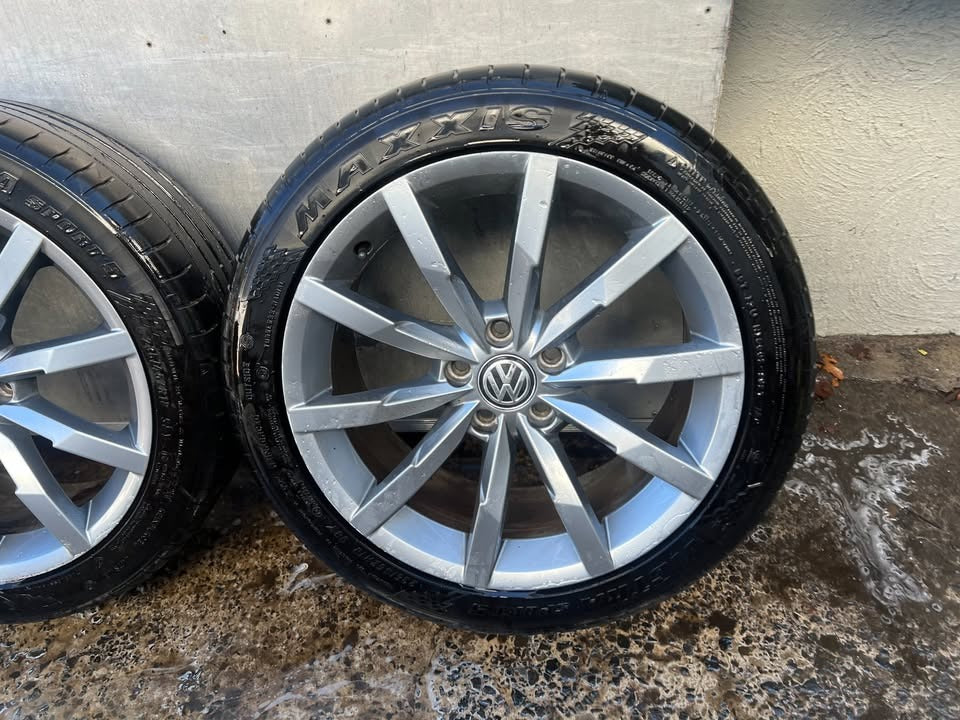Volkswagen Golf/Passat 18" Alloy Wheels with Good Tyres