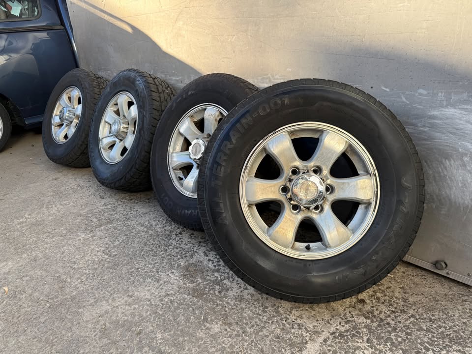 Speedy 6 Stud 16" Alloy Wheels with A/T Tyres