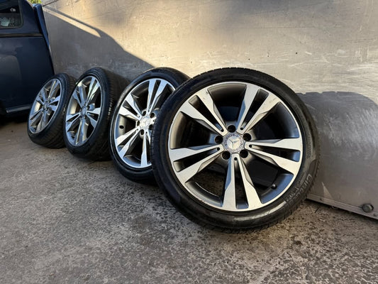 Mercedes Benz 18" Staggered C Class Alloy Wheels with Excellent Tyres