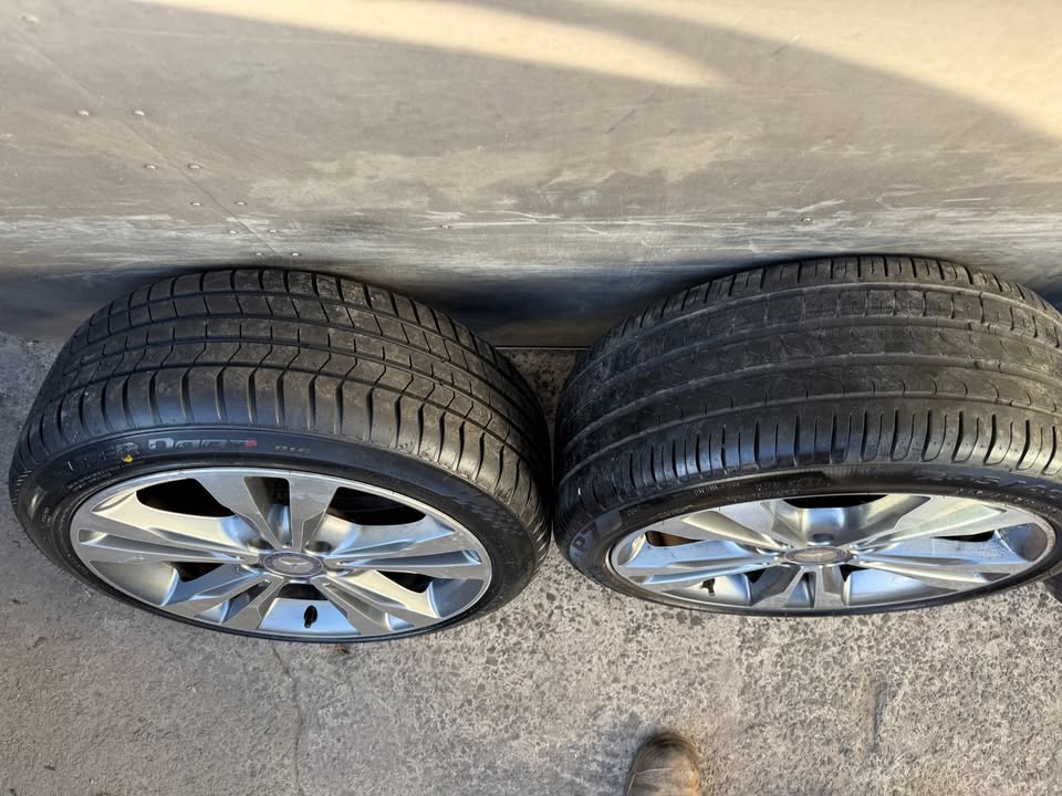 Mercedes Benz 18" Staggered C Class Alloy Wheels with Excellent Tyres