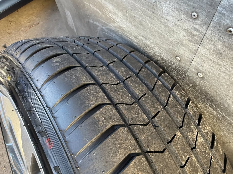 Mercedes Benz 18" Staggered C Class Alloy Wheels with Excellent Tyres
