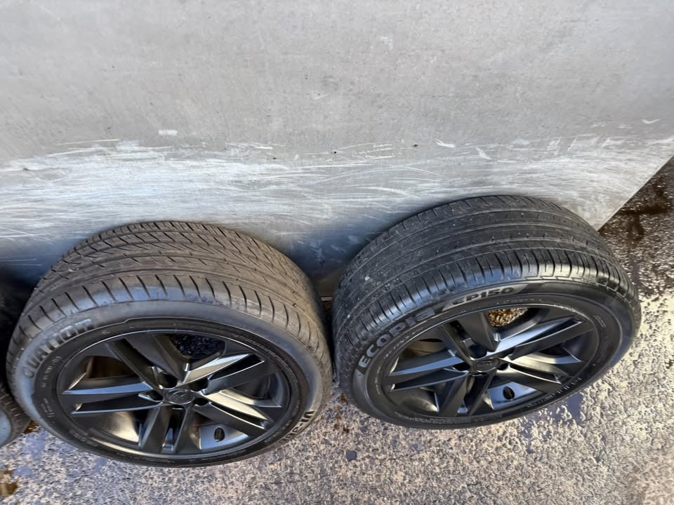 Toyota Corolla 16” Alloy Wheels with Good Tyres