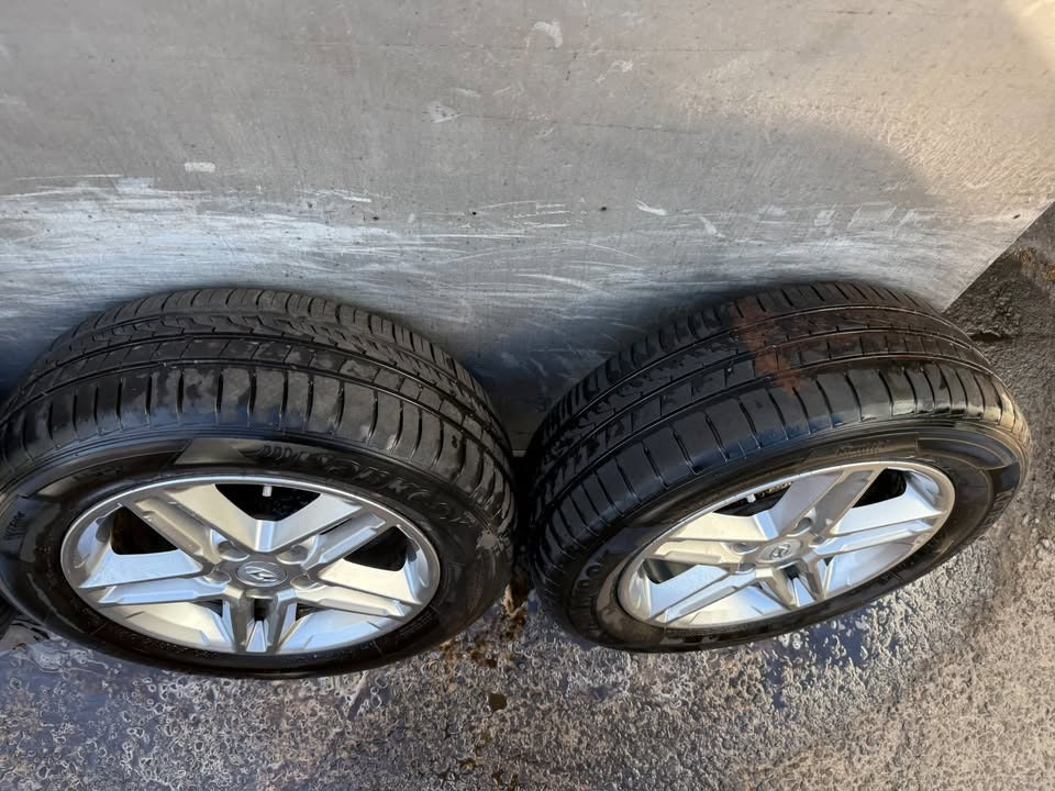Hyundai Kona 16” Alloy Wheels with Excellent Tyres