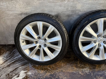 Lexus 17” Alloy Wheels with Excellent Tyres