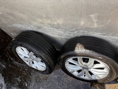 Volkswagen Tiguan 18” Alloy Wheels with Good Tyres