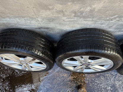 Mercedes 17” Alloy Wheels with Excellent Tyres