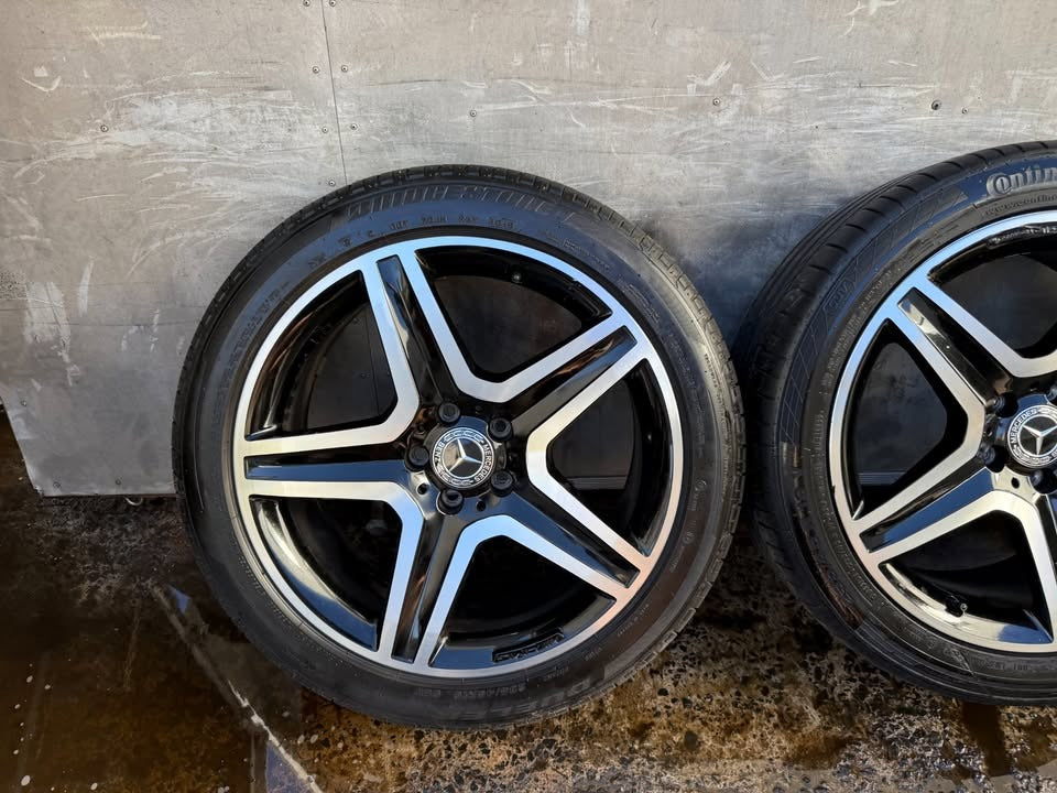 Mercedes Benz AMG GLA 19” Alloy Wheels with New Tyres