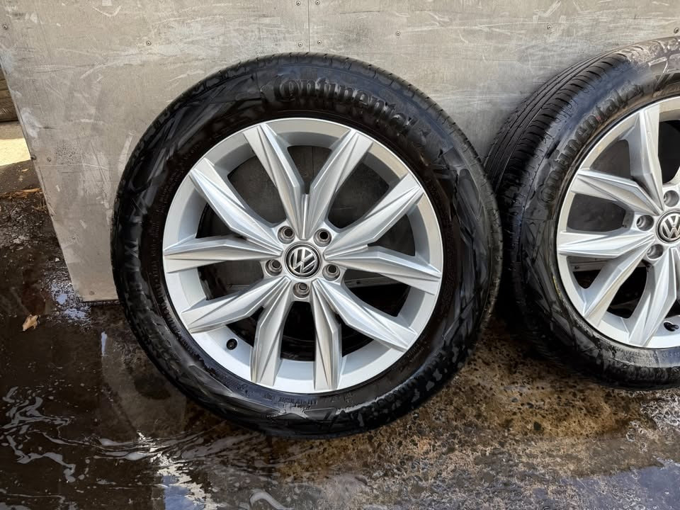 Volkswagen Tiguan 18” Alloy Wheels with Good Tyres