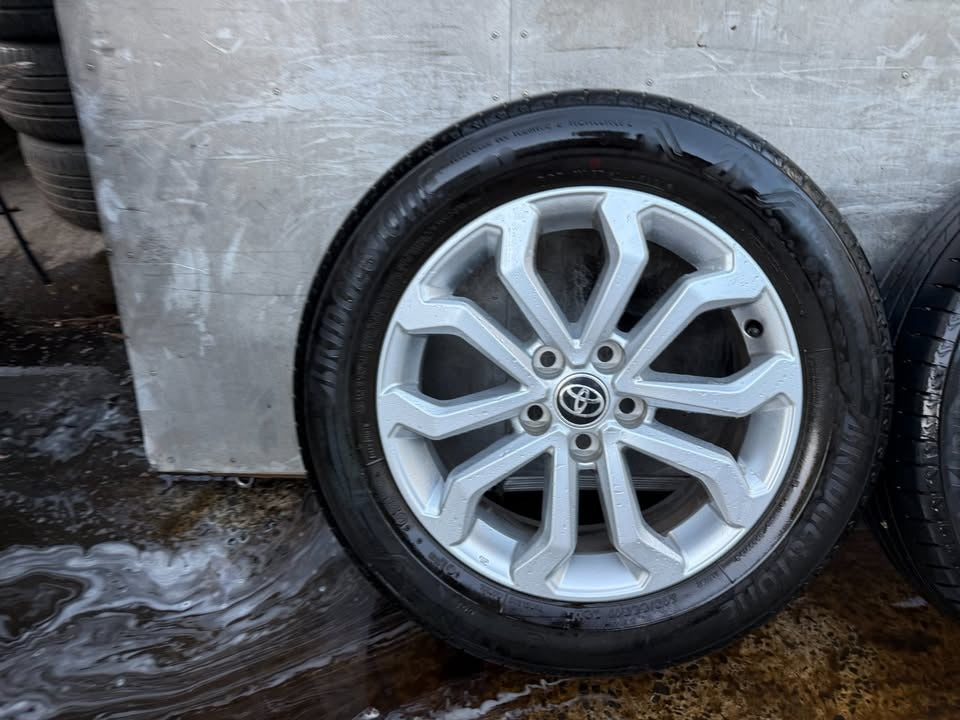 Toyota Yaris/Corolla Cross 17” Alloy Wheels with Tyres