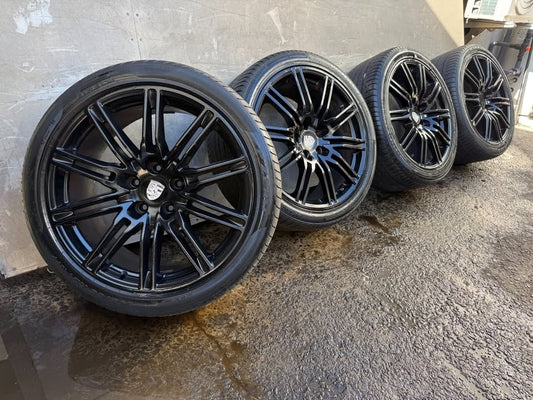 Porsche Cayenne 21” Alloy Wheels with Tyres