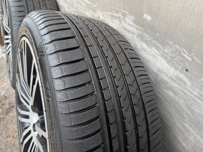 Land Rover Range Rover 22” Alloy Wheels with Excellent Tyres