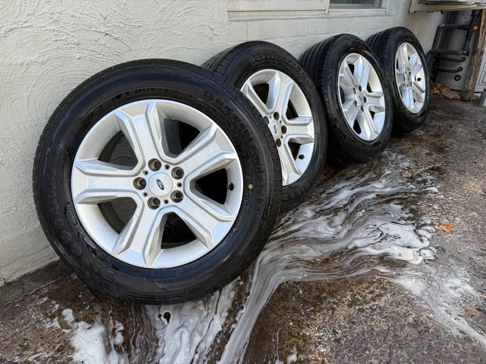 Ford Territory 17" Alloy Wheels with Excellent Tyres