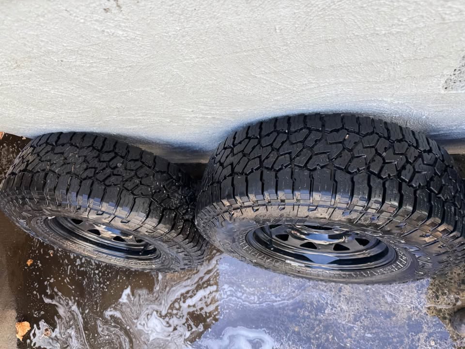 Falken Wildpeak A/T 32" Tyres on 6 Stud Rims