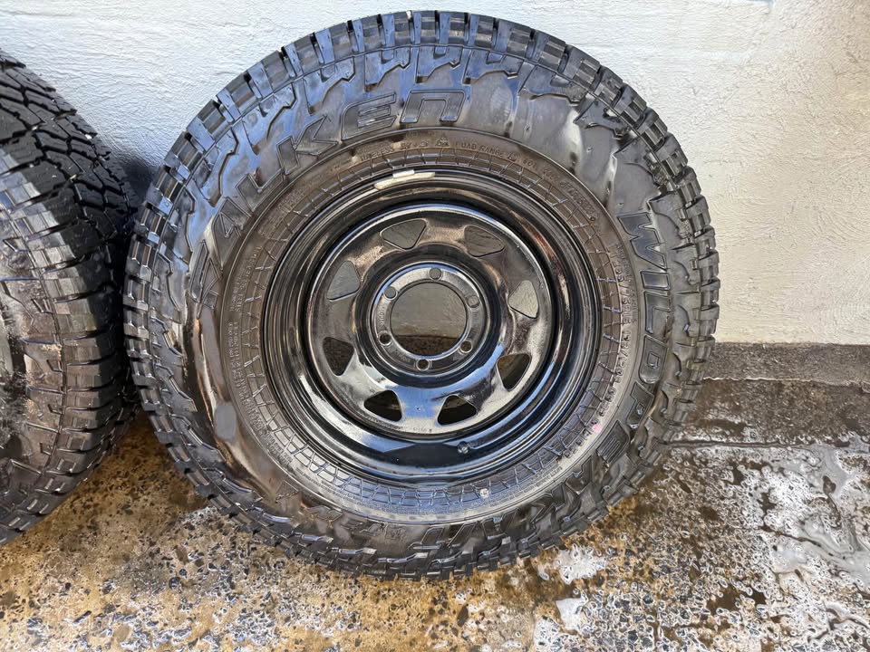 Falken Wildpeak A/T 32" Tyres on 6 Stud Rims